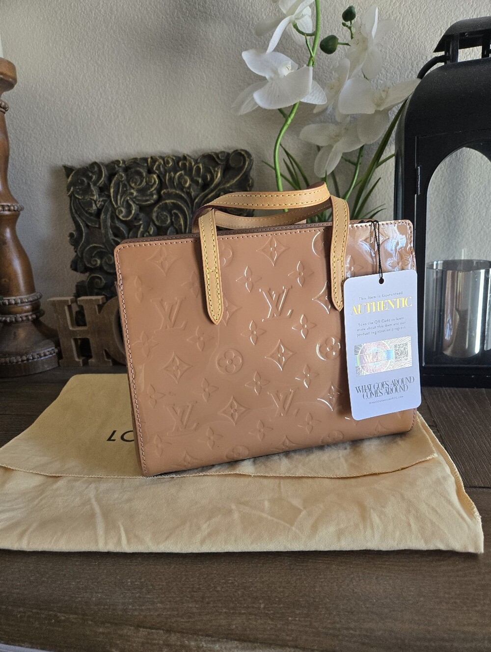 Authentic Louis Vuitton Catolina Vernis BB Purse